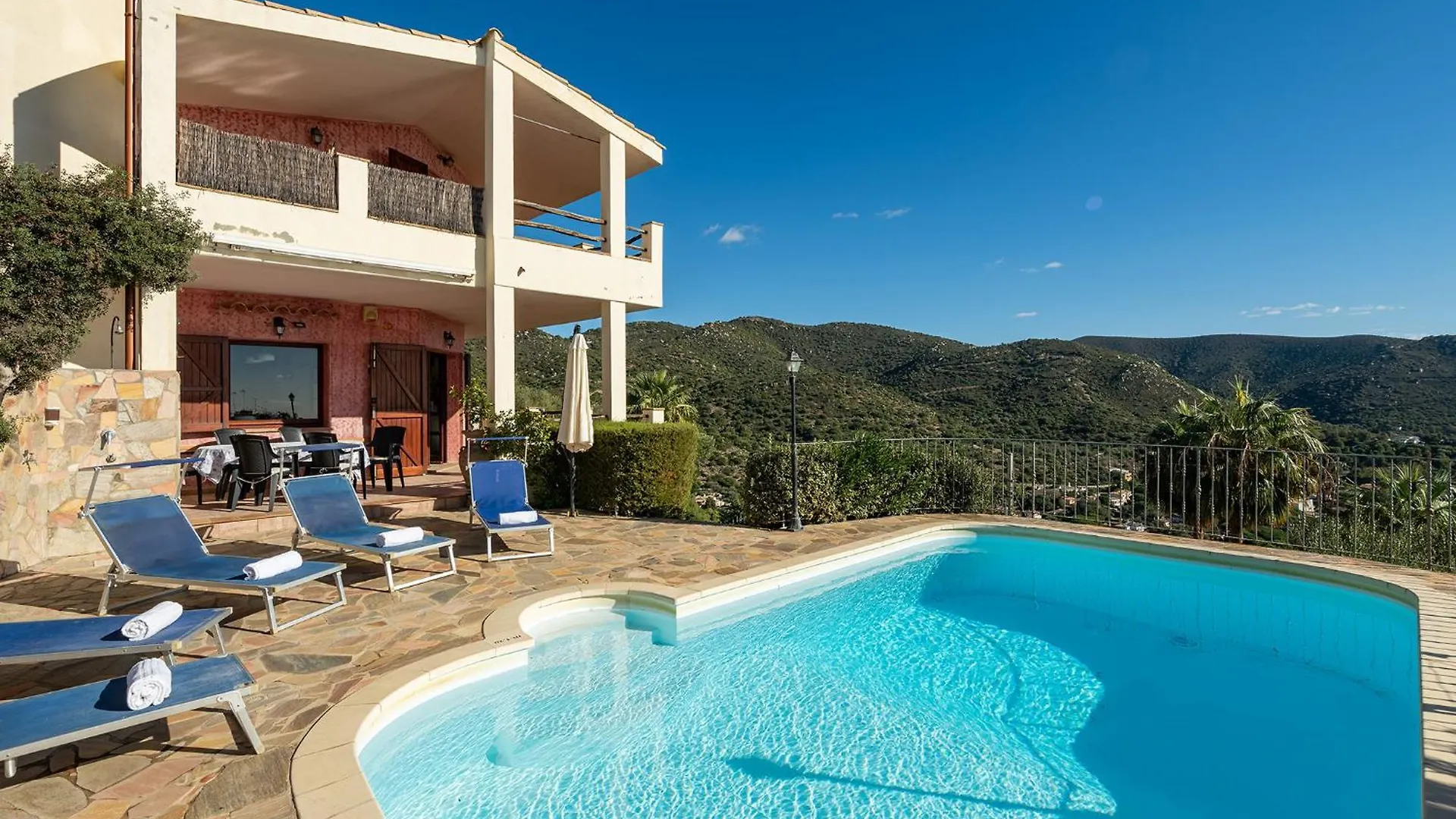 Вилла Aqua Vista Escape Marongiu